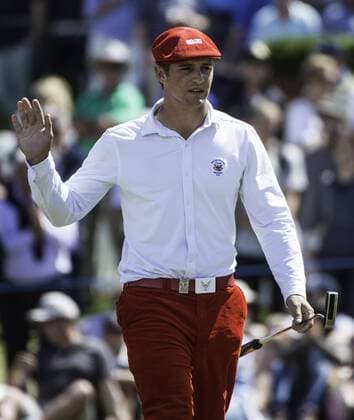 Nov. 22, 2015 - Melbourne, Victoria, Australia - Bryson DeChambeau of the United States waves to the crowd after his putt on the eighteenth green during day 4 2015 Australian Masters at Huntingdale Golf Club in Melbourne, Australia. Golf 2015 - Peter Senior wins the 2015 Australian Masters - ZUMAk106