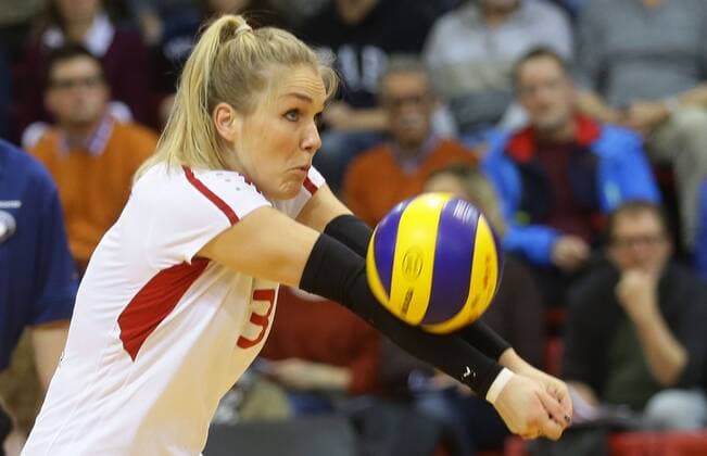 Stuttgart , Volleyball Bundesliga Allianz MTV Stuttgart vs. Rote Raben Vilsbiburg , Kirsten Knio ( Vilsi )