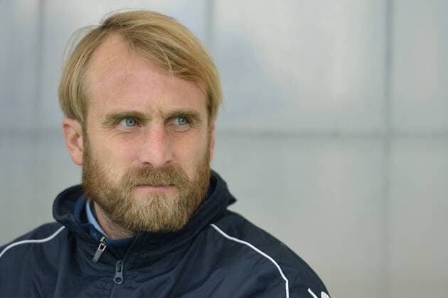 Daniel Bierofka, Trainer (TSV 1860 Muenchen II), Portrait, kritisch, TSV 1860 Muenchen II vs FC Bayern Muenchen II (Amateure), 22.11.15