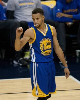 Nov. 22, 2015 - Denver, Colorado, U.S - Warriors STEPHEN CURRY motions to a team mate before inbounding the ball during the 1st. Half at the Pepsi Center Sunday night. Warriors beat the Nuggets118-105. NBA Basketball Herren USA 2015 - Warriors beat the Nuggets 118-105 - ZUMAav4_