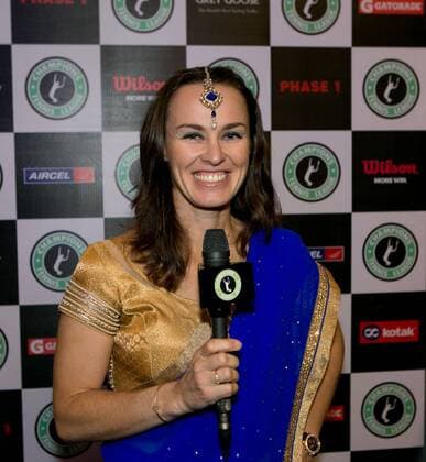 Champions Tennis League 2015, Players Party, Martina Hingis mit TV Mikrofon, Tennis - Champions Tennis League 2015 - - - Mumbai - Maharashtra - India - 23 November 2015.