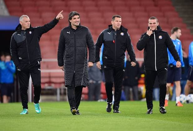 Fußball, Champions League, Dinamo Zagreb Training GNK Dinamo training - London, UK 23.11.2015.,London - Nogometasi GNK Dinamo Zagreb odradili trening na Emirates stadionu i odrzali konferenciju za medije uoci sutrasnjeg ogleda s Arsenalom. Zoran Mamic.  MarkoxPrpic PIXSELL