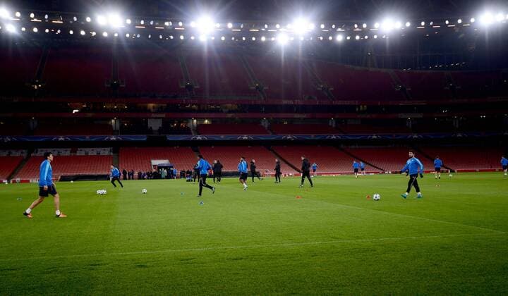 Fußball, Champions League, Dinamo Zagreb Training GNK Dinamo training - London, UK 23.11.2015., London - Nogometasi GNK Dinamo Zagreb odradili trening na Emirates stadionu uoci sutrasnjeg ogleda s Arsenalom.  MarkoxPrpic PIXSELL