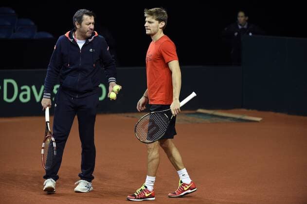 Tennis, Davis Cup Finale in Belgien - Training Belgien David Goffin of Belgium Davis Cup team and his coach Thierry Van Cleemput TENNIS : Belgique - Coupe Davis - Gand - 24 11 2015 PhotoNews Panoramic 