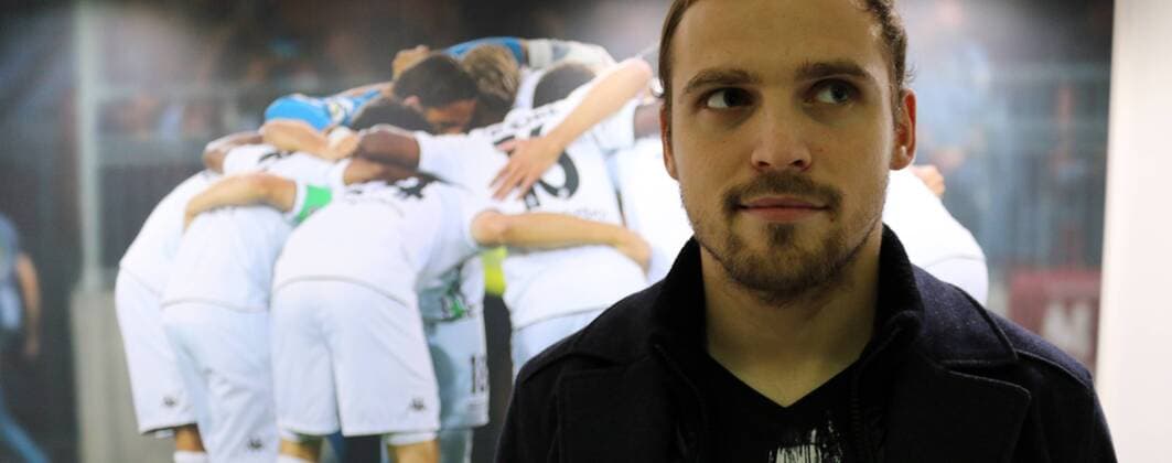 Fußball, Fotoshooting mit Tony Jantschke 17.11.2015: Mönchengladbach: Tony Jantschke