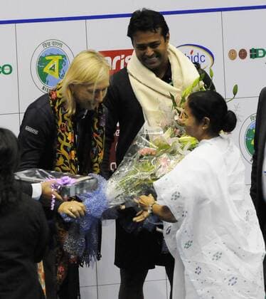 KOLKATA, INDIA - NOVEMBER 25: Chief Minister Mamata Banerjee Felicitates Czech tennis star Martina Navratilova at Kolkata Netaji Indor Stadium, on November 25, 2015 in Kolkata, India. During her visit, Navratilova will play three matches in Kolkata, Hyderabad and New Delhi, as part of International Premier Tennis League s promotional tour. (Photo by Subhankar Chakraborty Hindustan Times ) Czech Tennis Star Martina Navratilova In Kolkata