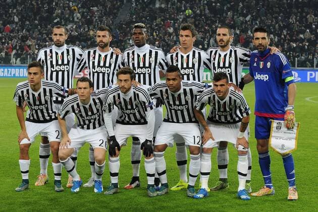 UEFA Champions League 2015 2016 - Juventus Turin - Hintere Reihe v.li.: Giorgio Chiellini, Andrea Barzagli, Paul Pogba, Mario Mandzukic, Leonardo Bonucci, Gianluigi Buffon; vorn: Paulo Dybala, Stephan Lichtsteiner, Claudio Marchisio, Alex Sandro, Alvaro Morata. xHOCHxZWEIx xItalyxPhotoxPressx 