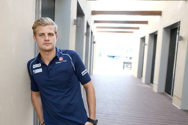 151126 Marcus Ericsson (SWE) Sauber inför Abu Dhabis Grand Prix den 26 november 2015 i Abu Dhabi.  Copyright: PATRIKxLUNDIN BB151126BB030