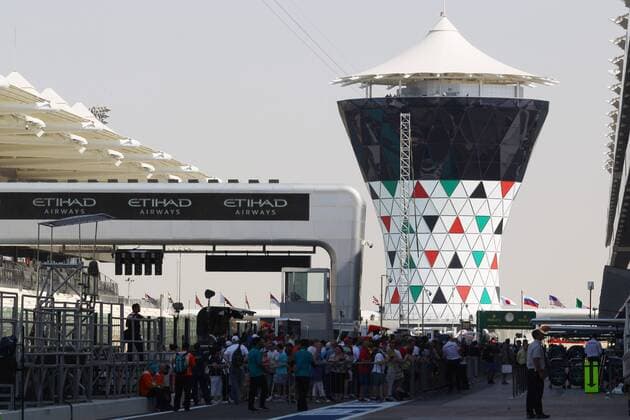 Abu Dhabi Grand Prix, UAE 26 - 29 November 2015 26.11.2015 - Pit lane walk 