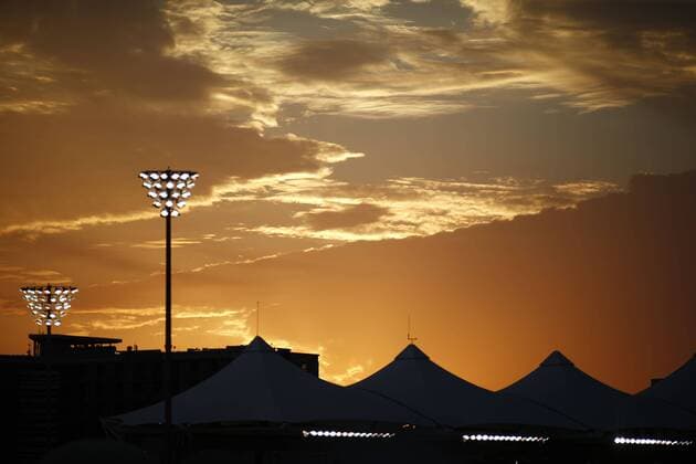 Motorsports: FIA Formula One World Championship WM Weltmeisterschaft 2015, Grand Prix of Abu Dhabi, Yas Marina Circuit, sunset xHOCHxZWEIx