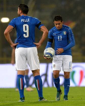 Fußball, Länderspiel, Herren, Italien - Rumänien Football - soccer: international match Länderspiel Italy - Romania, i giocatori Italiani delusi dopo il gol subito (Hinweis: Verwendung nur in Deutschland - only Germany) xHOCHxZWEIx xItalyxPhotoxPressx 