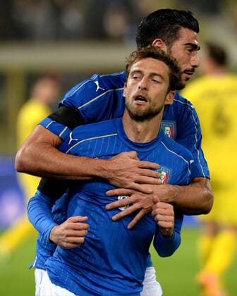 Fußball, Länderspiel, Herren, Italien - Rumänien Football - soccer: international match Länderspiel Italy - Romania, l esultanza di Claudio Marchisio dopo il gol con Pelle (Hinweis: Verwendung nur in Deutschland - only Germany) xHOCHxZWEIx xItalyxPhotoxPressx 