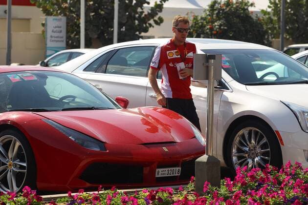 Abu Dhabi Grand Prix, UAE 26 - 29 November 2015 27.11.2015 - Sebastian Vettel (GER) Scuderia Ferrari SF15-T 