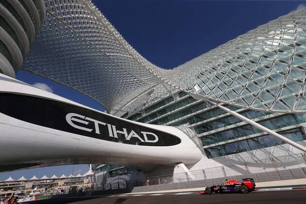 Abu Dhabi Grand Prix, UAE 26 - 29 November 2015 27.11.2015 - Free Practice 1, Daniel Ricciardo (AUS) Red Bull Racing RB11 
