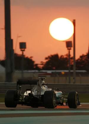 Motorsports: FIA Formula One World Championship WM Weltmeisterschaft 2015, Grand Prix of Abu Dhabi, 6 Nico Rosberg (GER, Mercedes AMG Petronas Formula One Team), xHOCHxZWEIx