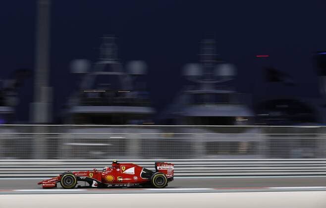 Motorsports: FIA Formula One World Championship WM Weltmeisterschaft 2015, Grand Prix of Abu Dhabi, 7 Kimi Raikkonen (FIN, Scuderia Ferrari), xHOCHxZWEIx