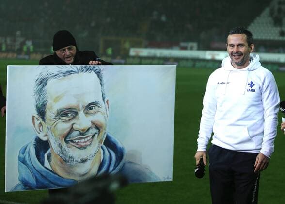 Bilder des Tages - SPORT Darmstadt vl. Trainer Dirk Schuster (SV Darmstadt 98) Portrait SV Darmstadt 98 - 1. FC Koeln, Fussball, 1. FBL, 27.11..2015 , Copyright: Voelker Eibner-Pressefoto EP_TVR