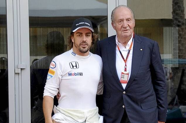 Grand Prix of Abu Dhabi test day at Yas Marina circuit. In this picture, former Spain s King Juan Carlos and Fernando Alonso. xRUBIOx  RV RACING PRESS
