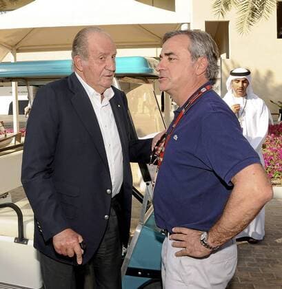 Grand Prix of Abu Dhabi test day at Yas Marina circuit. In this picture, former Spain s King Juan Carlos and Carlos Sainz. xRUBIOx  RV RACING PRESS