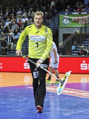 Wetzlar 1 Johannes Bitter putzt, HSV Handball, Copyright: Roskaritzx Eibner-Pressefoto EP_rrz