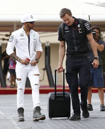 Motorsports: FIA Formula One World Championship WM Weltmeisterschaft 2015, Grand Prix of Abu Dhabi, 44 Lewis Hamilton (GBR, Mercedes AMG Petronas Formula One Team), xHOCHxZWEIx