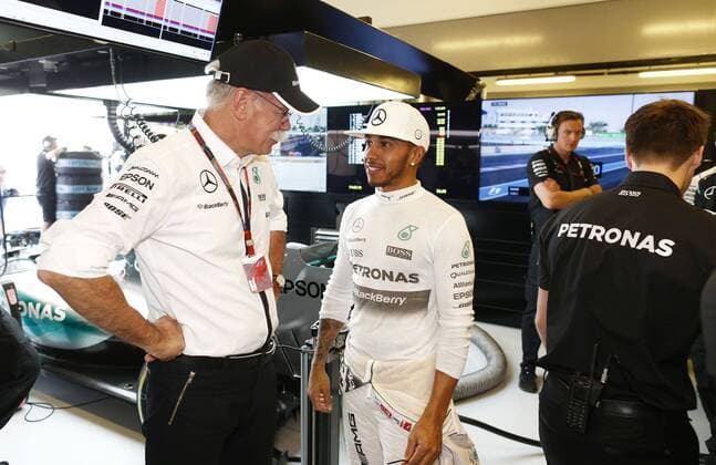 Motorsports: FIA Formula One World Championship WM Weltmeisterschaft 2015, Grand Prix of Abu Dhabi, Dr. Dieter Zetsche (Chairman of the Board of Management of Daimler AG, Head of Mercedes-Benz Cars), 44 Lewis Hamilton (GBR, Mercedes AMG Petronas Formula One Team), xHOCHxZWEIx