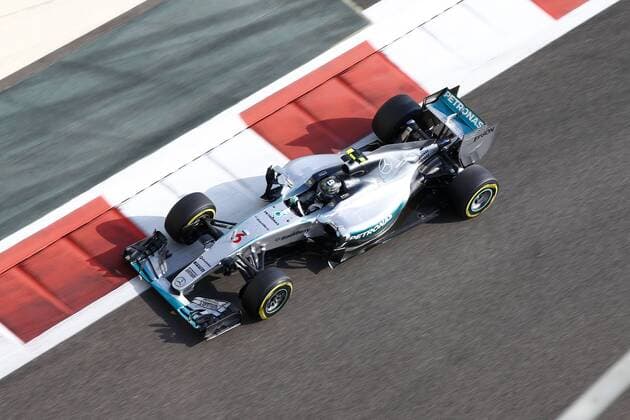 Motorsports: FIA Formula One World Championship WM Weltmeisterschaft 2015, Grand Prix of Abu Dhabi, 6 Nico Rosberg (GER, Mercedes AMG Petronas Formula One Team), xHOCHxZWEIx