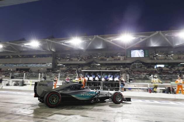 Motorsports: FIA Formula One World Championship WM Weltmeisterschaft 2015, Grand Prix of Abu Dhabi, 6 Nico Rosberg (GER, Mercedes AMG Petronas Formula One Team), xHOCHxZWEIx