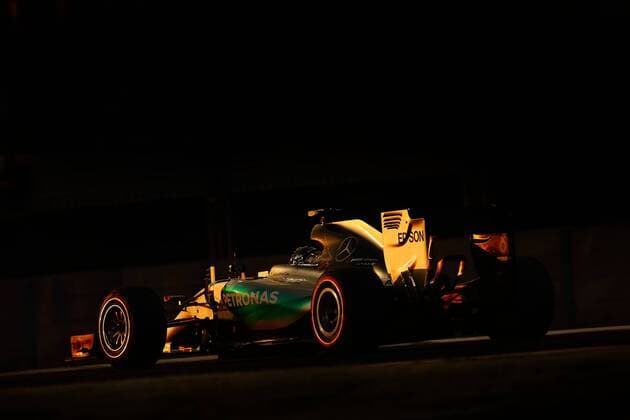 Motorsports: FIA Formula One World Championship WM Weltmeisterschaft 2015, Grand Prix of Abu Dhabi, 6 Nico Rosberg (GER, Mercedes AMG Petronas Formula One Team), xHOCHxZWEIx