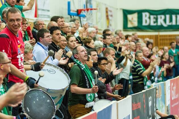 Zuschauer Fanclub Netzino Netzhoppers GER, Königs Wusterhausen Bestensee, Volleyballl, 1. Bundesliga, Saison 2015 2016, Landkost-Arena, Netzhoppers KW - Chemie Volley Mitteldeutschland