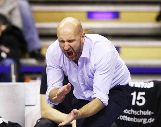 Berlin Cheftrainer Hans Peter Mueller-Angstenberger (TV Rottenburg) , Berlin Recycling Volleys vs. TV Rottenburg, Volleyball, Bundesliga, 28.11.2015, Copyright: Hundt xEibner-Pressefoto EP_mht