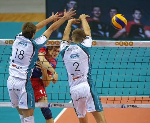 Volleyball - 1. Bundesliga - 28.11.2015, UNITED VOLLEYS RHEINMAIN vs. SWD POWERVOLLEYS DÜREN, JAN-PHILIPP MARKS, RUDY VERHOEFF (DÜREN), PETER WOLF, DER LETZTE SPIELER AUS DER AUFSTIEGSMANNSCHAFT (UNITED), -