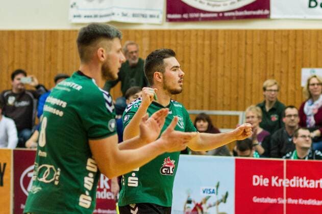 Jubel Ivaylo Ivanov (li Netzhoppers 2) mit Matthias Böhme Boehme (re Netzhoppers 8) GER, Königs Wusterhausen Bestensee, Volleyballl, 1. Bundesliga, Saison 2015 2016, Landkost-Arena, Netzhoppers KW - Chemie Volley Mitteldeutschland