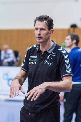 CV Mitteldeutschland Trainer Ulf Quell GER, Königs Wusterhausen Bestensee, Volleyballl, 1. Bundesliga, Saison 2015 2016, Landkost-Arena, Netzhoppers KW - Chemie Volley Mitteldeutschland