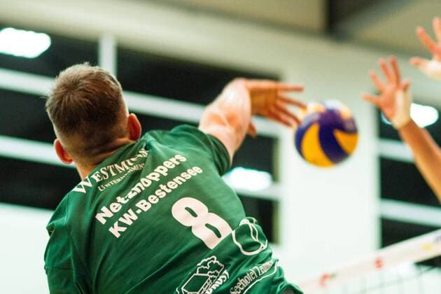 Angriff Matthias Böhme Boehme (Netzhoppers 8) GER, Königs Wusterhausen Bestensee, Volleyballl, 1. Bundesliga, Saison 2015 2016, Landkost-Arena, Netzhoppers KW - Chemie Volley Mitteldeutschland
