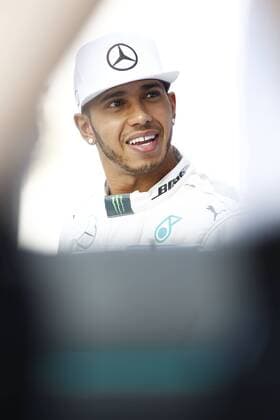 Motorsports: FIA Formula One World Championship WM Weltmeisterschaft 2015, Grand Prix of Abu Dhabi, 44 Lewis Hamilton (GBR, Mercedes AMG Petronas Formula One Team), xHOCHxZWEIx