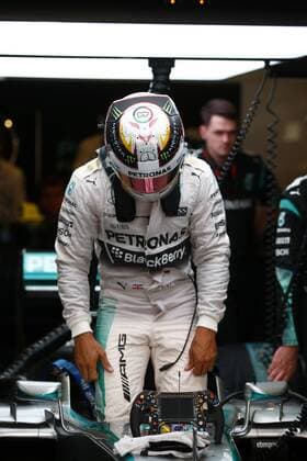 Motorsports: FIA Formula One World Championship WM Weltmeisterschaft 2015, Grand Prix of Abu Dhabi, 44 Lewis Hamilton (GBR, Mercedes AMG Petronas Formula One Team), xHOCHxZWEIx