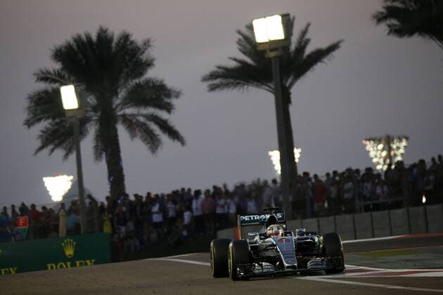 Motorsports: FIA Formula One World Championship WM Weltmeisterschaft 2015, Grand Prix of Abu Dhabi, 44 Lewis Hamilton (GBR, Mercedes AMG Petronas Formula One Team), xHOCHxZWEIx
