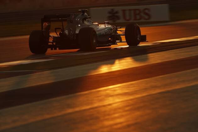 Motorsports: FIA Formula One World Championship WM Weltmeisterschaft 2015, Grand Prix of Abu Dhabi, 6 Nico Rosberg (GER, Mercedes AMG Petronas Formula One Team), xHOCHxZWEIx