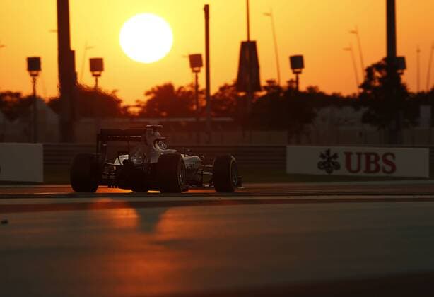 Motorsports: FIA Formula One World Championship WM Weltmeisterschaft 2015, Grand Prix of Abu Dhabi, 6 Nico Rosberg (GER, Mercedes AMG Petronas Formula One Team), xHOCHxZWEIx