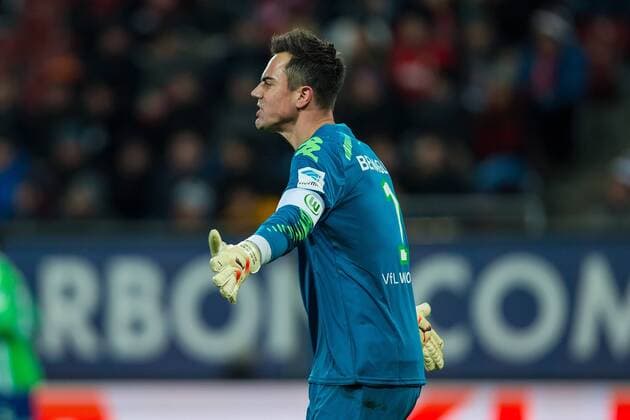 Sonntag, 29.11.2015, 1. Bundesliga, Saison 2015 2016, 14. Spieltag in Augsburg, FC Augsburg - VfL Wolfsburg, 0:0, Torwart Diego Benaglio (Wolfsburg 1) DeFodi507