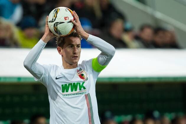 Sonntag, 29.11.2015, 1. Bundesliga, Saison 2015 2016, 14. Spieltag in Augsburg, FC Augsburg - VfL Wolfsburg, 0:0, Paul Verhaegh (FC Augsburg 2) DeFodi507