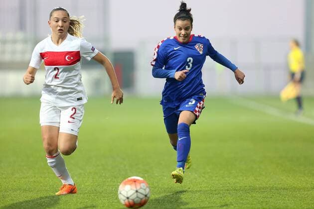 Qualification for the European Championship EM Europameisterschaft 2017, Group 5, Round 4, Croatia - Turkey 30.11.2015., Croatia, Rijeka - Qualification for the European Championship 2017, Group 5, Round 4, Croatia - Turkey. Martina Cop, Berna Yeniceri.  NelxPavletic PIXSELL