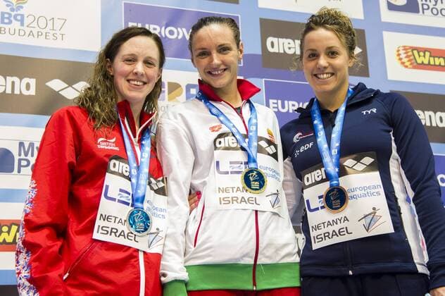 Schwimmen, Kurzbahn EM in Netanya, Siegerehrungen HOSSZU Katinka HUN Gold Medal MILEY Hannah GBR Silver Medal GRANGEON Lara FRA Bronze Medal 400m Medley Women - Final Netanya, Israel, Wingate Institute LEN European Short Course Swimming Championships Dec. 2 - 6, 2015 Day01 Dec.02 - Schwimmen - Kurzbahn EM 2015 - GiorgioxScala