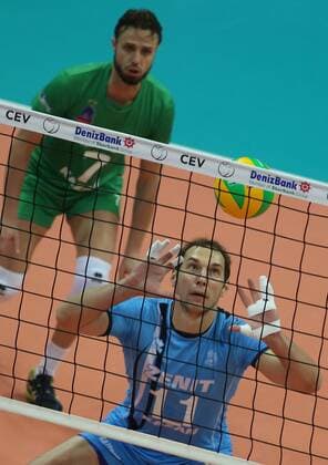 Volleyball, Champions League, Zenit Kasan - Halkbank Ankara KAZAN, RUSSIA. DECEMBER 2, 2015. Zenit s Teodor Salparov (L) and Andrei Ashchev in action in their 2015 16 Season CEV Champions League Group D Round 3 volleyball match against Halkbank Ankara. VC Zenit Kazan won the game 3:0. Yegor Aleyev TASS  TS013013