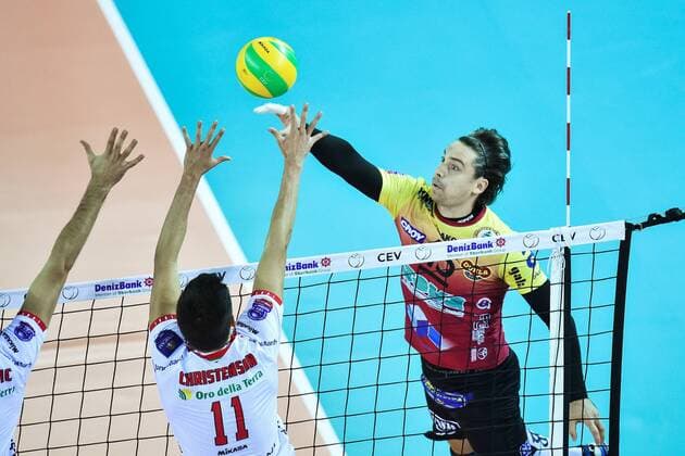 Men s Volleyball Champions League 3rd round group E match, Dukla Liberec against Cucine Lube Civitanova in Liberec, Czech Republic, December 3, 2015. Ales Spravka (right) of Liberec hits the ball to Micah Christenson (left) of Lube Civitanova. (CTKxPhoto RadekxPetrasek) CTKPhotoP201512030962801  PER 6
