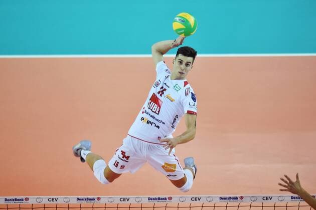 Bilder des Tages SPORT Men s Volleyball Champions League 3rd round group E match, Dukla Liberec against Cucine Lube Civitanova in Liberec, Czech Republic, December 3, 2015. Klemen Cebulj of Lube Civitanova in action. (CTKxPhoto RadekxPetrasek) CTKPhotoP201512030998701  PER 8