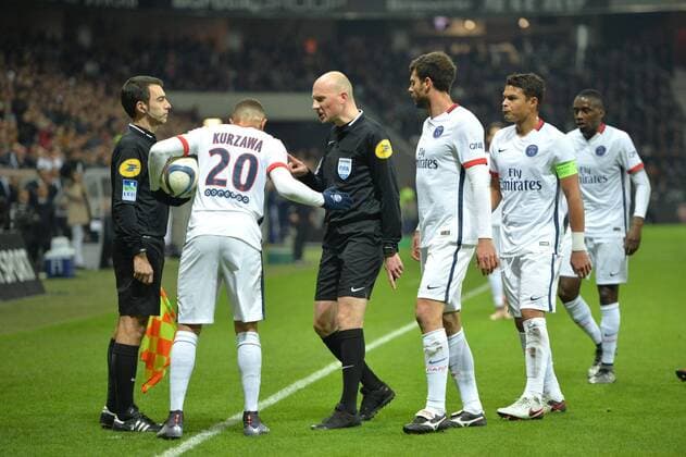 Fußball, OGC Nizza - Paris St. Germain Antony GAUTIER (ARBITRE) - THIAGO SILVA (psg) FOOTBALL : OGC Nice vs Paris St. Germain PSG - Ligue 1 - 04 12 2015 AnthonyBIBARD FEPx 