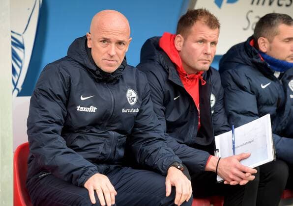 Halle Hansa Trainer Karsten Baumann und Co-Trainer Uwe Ehlers beim Spiel Hallescher FC (HFC) vs FC Hansa Rostock, Fussball, 3.Liga, 05.12.2015 Copyright: Modlax Eibner-Pressefoto EP_cma