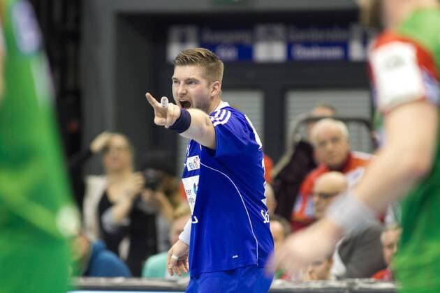 Magdeburg MARCEL SCHLIEDERMANN (Nr. 17 ThSV Eisenach) gibt seinen Teamkollegen Anweisungen SC Magdeburg vs ThSV Eisenach Copyright: Reinelt xEibner-Pressefoto EP_drt